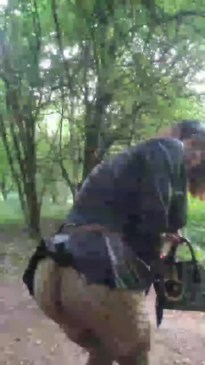 Napínavý okamžik z "Děvky FanTasme. 🔶CAM⁴ v lese Brunoy91 [³June²⁵] CuMSLuT při hledání spermatu"