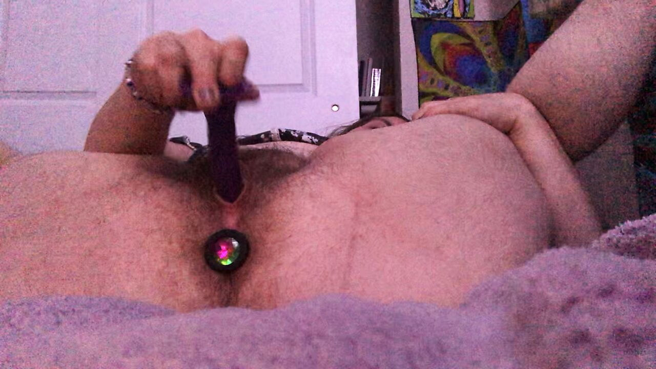 FTM masturbating