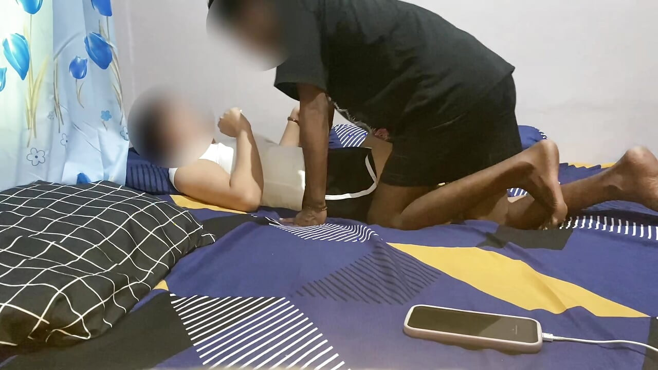 Primera vez follando a una hermosa con un cuerpo caliente