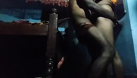 Akli ghar me parosi se chodvaya