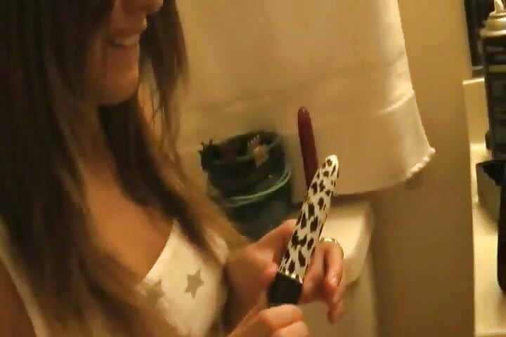 The Porn Nerd: Jody: Bathroom Blowjob