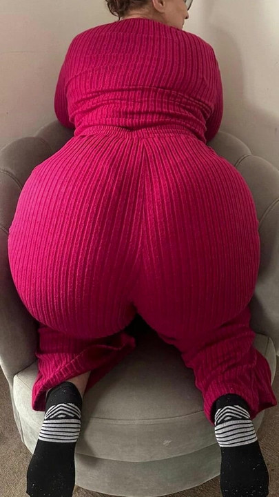 Doggy style thick Curvy Milf gets Hard BBC day time. | Clip 1