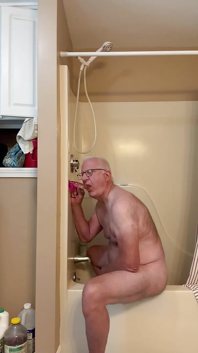 Pappa trenger en kjæreste til å knulle ham