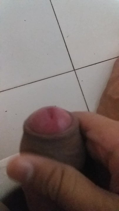 Mastrubating on girlfriend