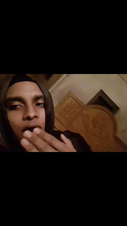 Fingering pantat waria