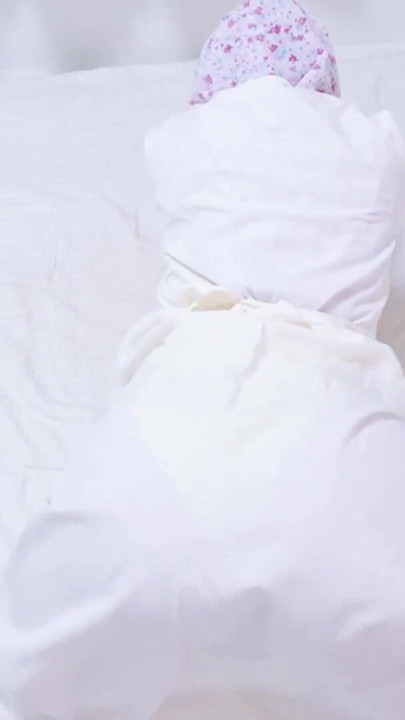 POV: Malaysian Hijabi Girl Teasing You With White Abaya Showing Off Her Big Booty | Clip 2
