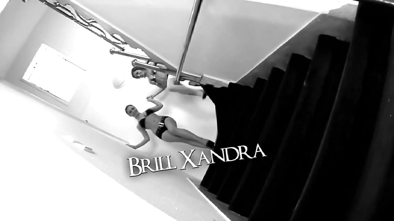 Brill Xandra & Jennifer Love EURO fisting styl cipki, kostiumy, bikini, wysokie obcasy, cipki fisting, naturalne suki Long Version
