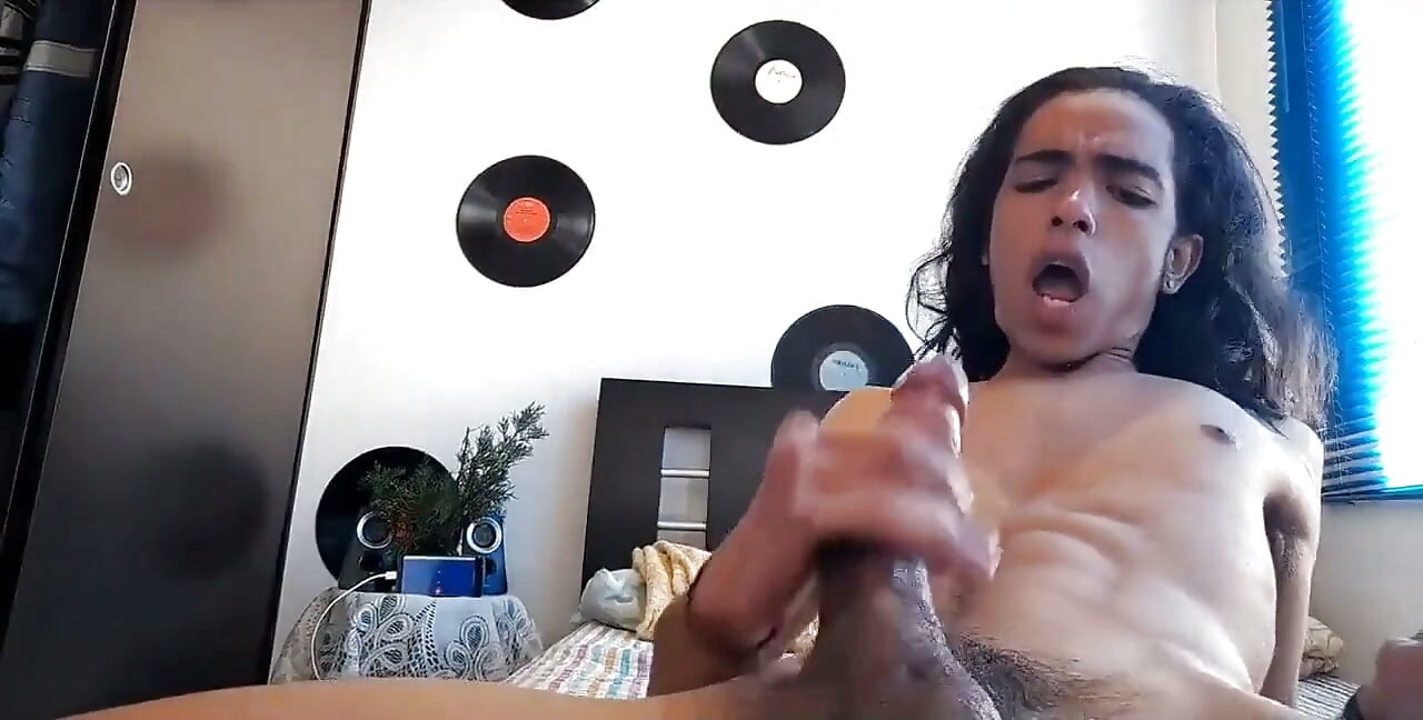 Latino Vergon Took Two Fingers in the Ass to Give Himself Pleasure
