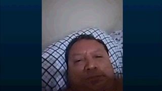 Papai peruano masturbando
