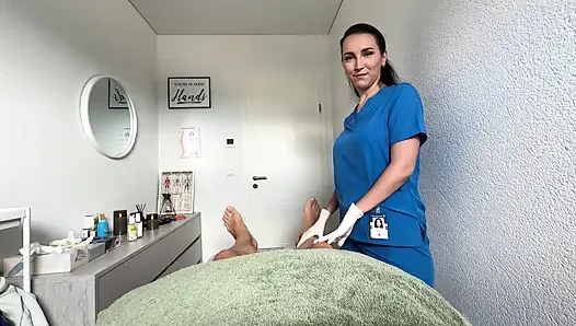 Hot Masseuse Puts On Latex Gloves For A Messy Happy Ending Cumshot