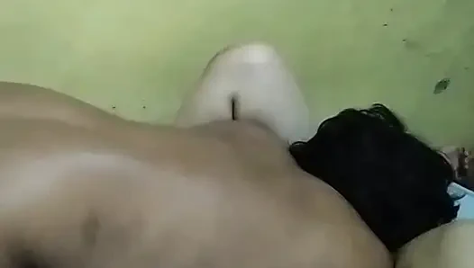 Istri binal selingkuh dengan tukang pijat