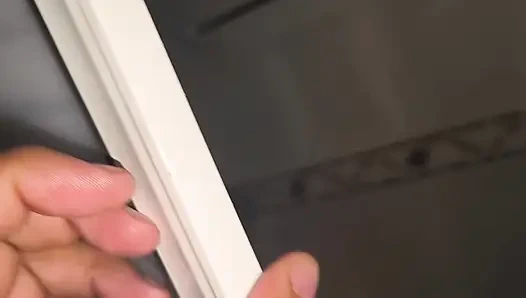 Соседку застукал сосед, готовый трахаться