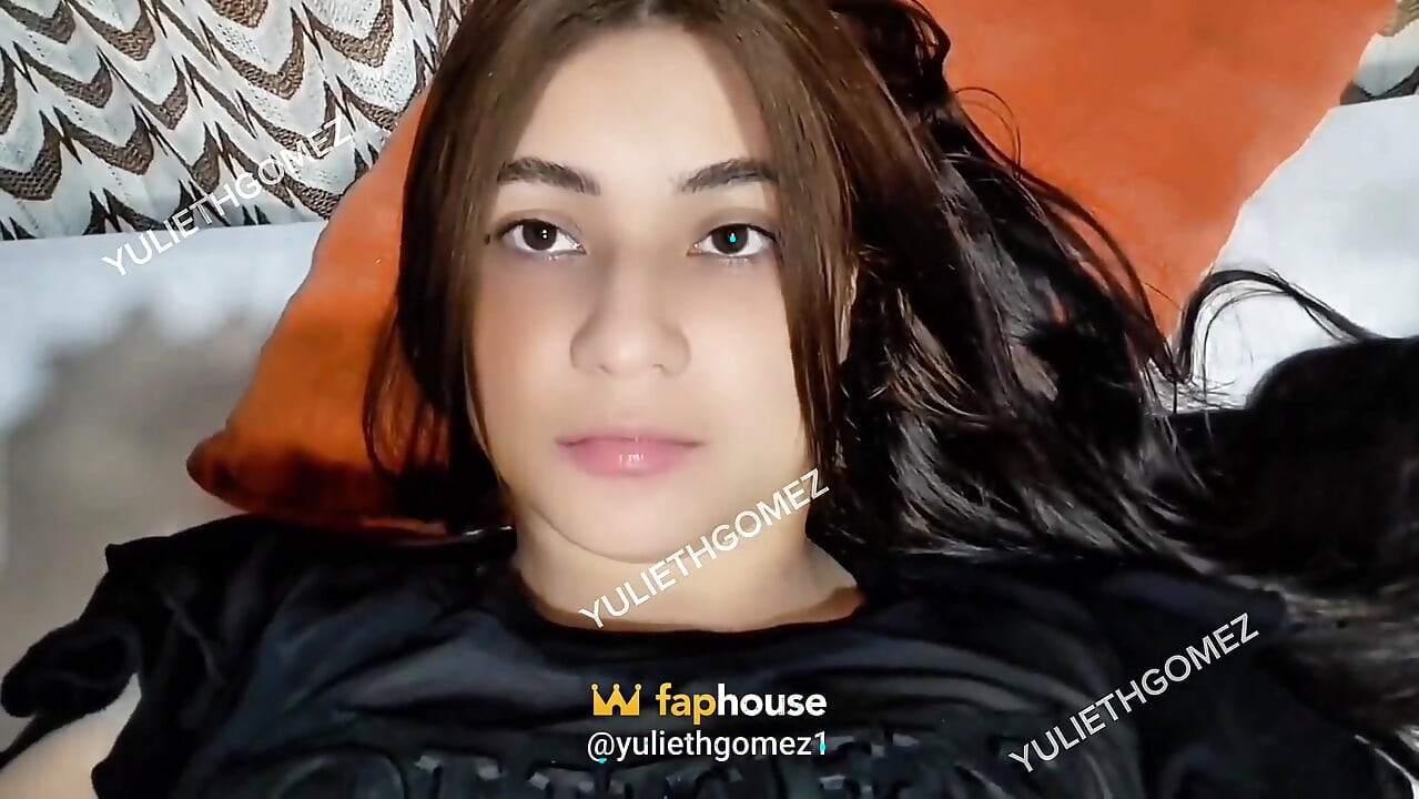 Aku nelpon sahabatku dan nemuin video ini