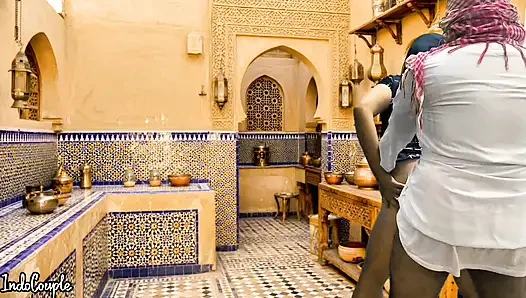 Saudi Husband and Iranian wife bang in Kitchen