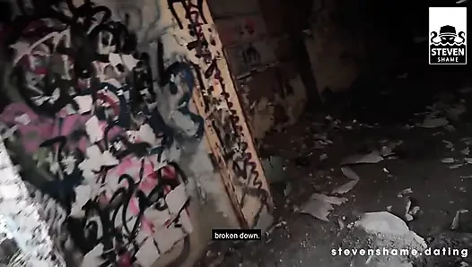 Die süße Megan Venturi genagelt und vollgespritzt!