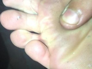 Dirty White milf foot fetish