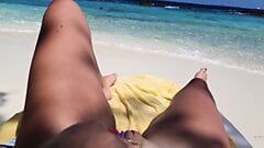 Pov sừng cô gái thủ dâm khi cô ấy thấy một nóng scuba diver trong biển