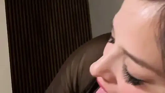 Hardcore hart! Ich habe ihren Hals für Muschi gehalten und bin gekommen!