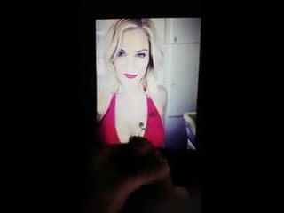 Porra em homenagem a Renee Young