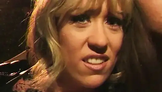 Versaute Taxifahrt bei Nacht