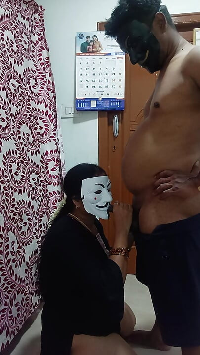 สาว Desi กินหีและยืนเย็ด