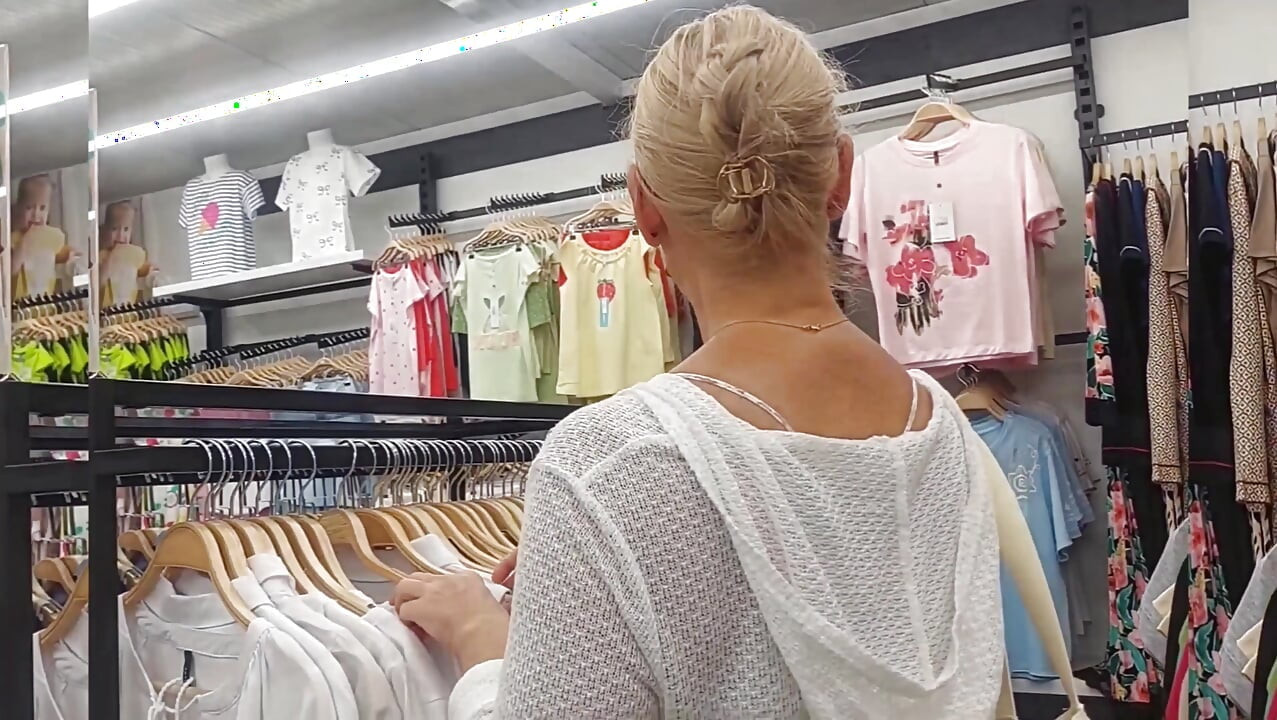 Soția Blondă Matură Se Bucură De Sex Zilnic