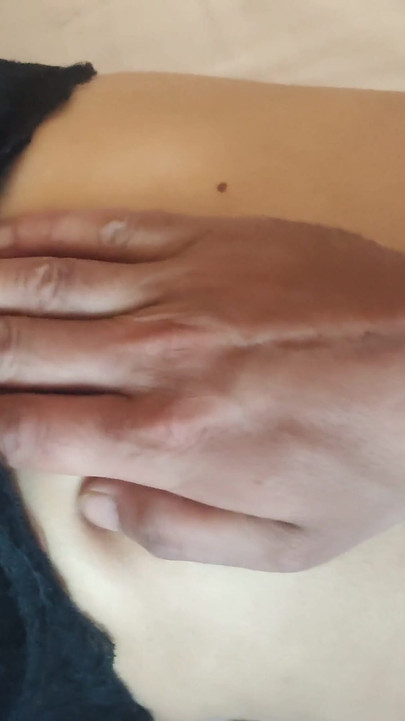 Budim svoju curu ujutro i igram se s njenom velikom guzicom, uskom pičkom i seksi sisama | Isječak 1