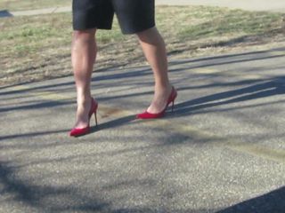 Моделирую мои красные каблуки Stuart Weizman