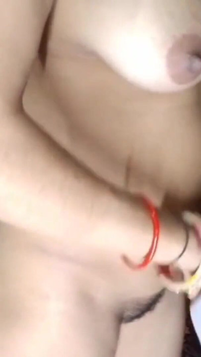 INDIAN BHABHI DOING FIRST TIME BLOWJOB | Clip 1