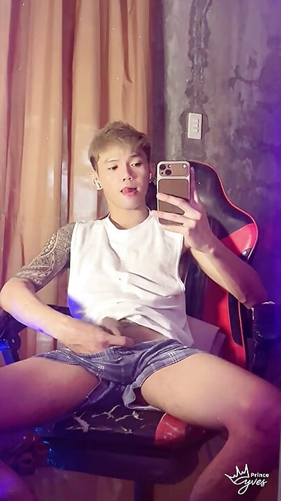Asian Inked Boy Filming Himself as He Jerks Off