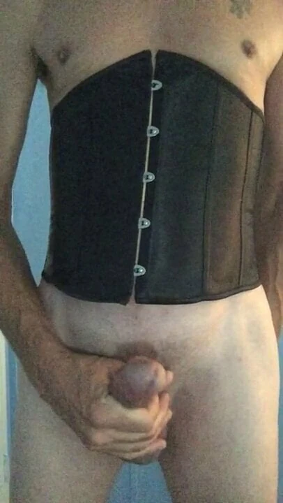 Sissy Cassy stroking