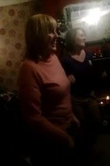 MILF et gild dansent