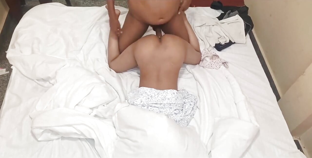 Hot Indian Desi Girlfriend Was Bunk College and Getting Fuck with Boyfriend