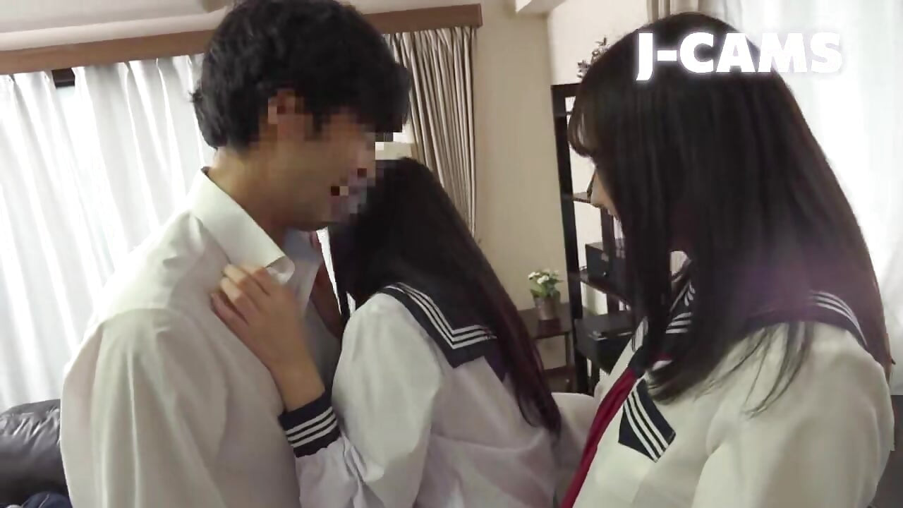 मेरी कॉलेज वर्दी वाली कामुक कल्पनाएं अभी रुकेगी नहीं!