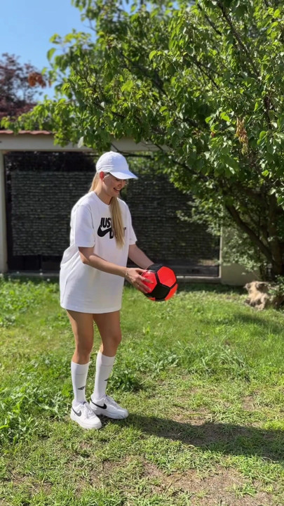 I need a man with big dicks 🍌