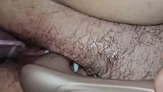 22 cm destroys my thick hairy cunt. Pissing and Squirting