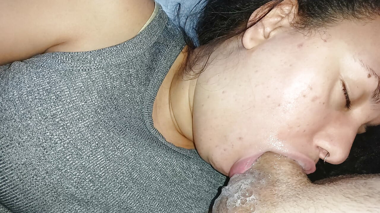 La mamada más reciente de los Despiadado: su lengua inquieta de un lado a otro.