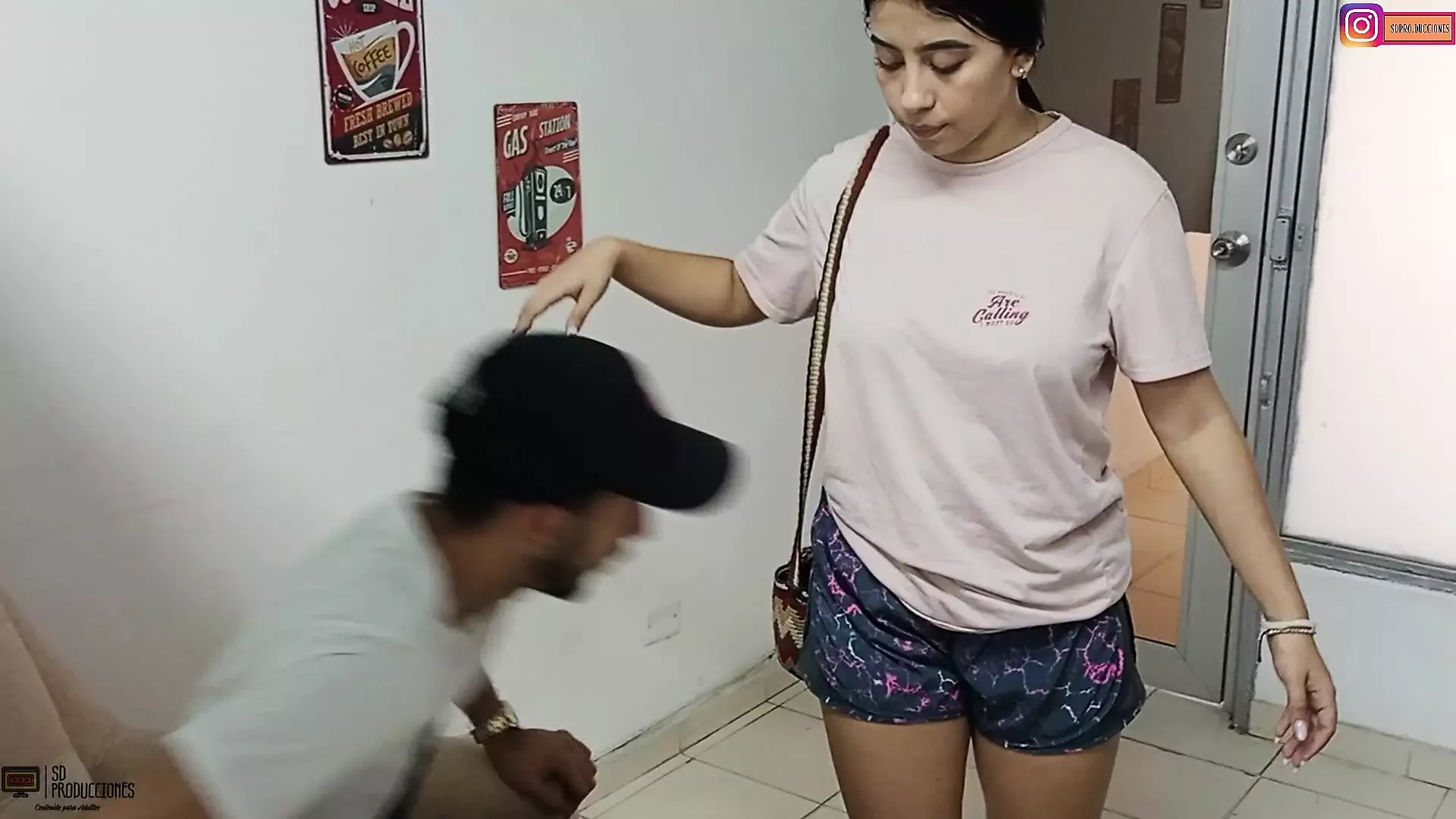 A good way for my horny stepbrother to obey and give me good oral sex CUM IN MOUTH - Porn in Spanish