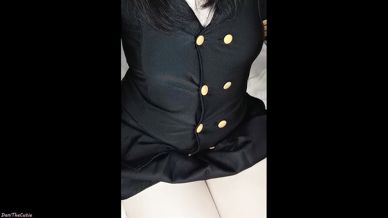 Bạn đụ cô tiếp viên dâm đãng của bạn DaniTheCutie