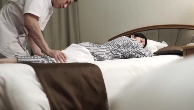 MILF Gets High-Intensity Massage from Middle-Aged Man with Lots of Experience in Sensitive Areas