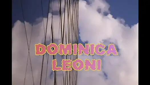 Amcığını piersingli azgın sürtükler büyük sert yarakla sert sikiyor