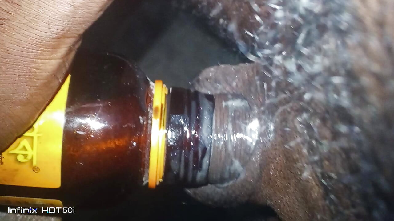 Step Mom helping her Step Son cum quickly on her round ass while watching the World Cup