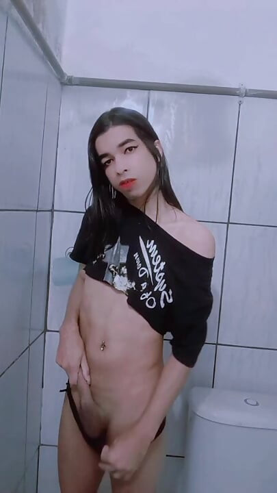 Vah Carlazinha nagn mahila trans mahila carles apni paintij men
