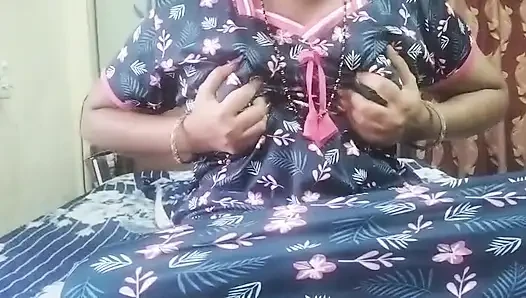 Indian beautiful telugu aunty masturbation with cucumber telugu voice