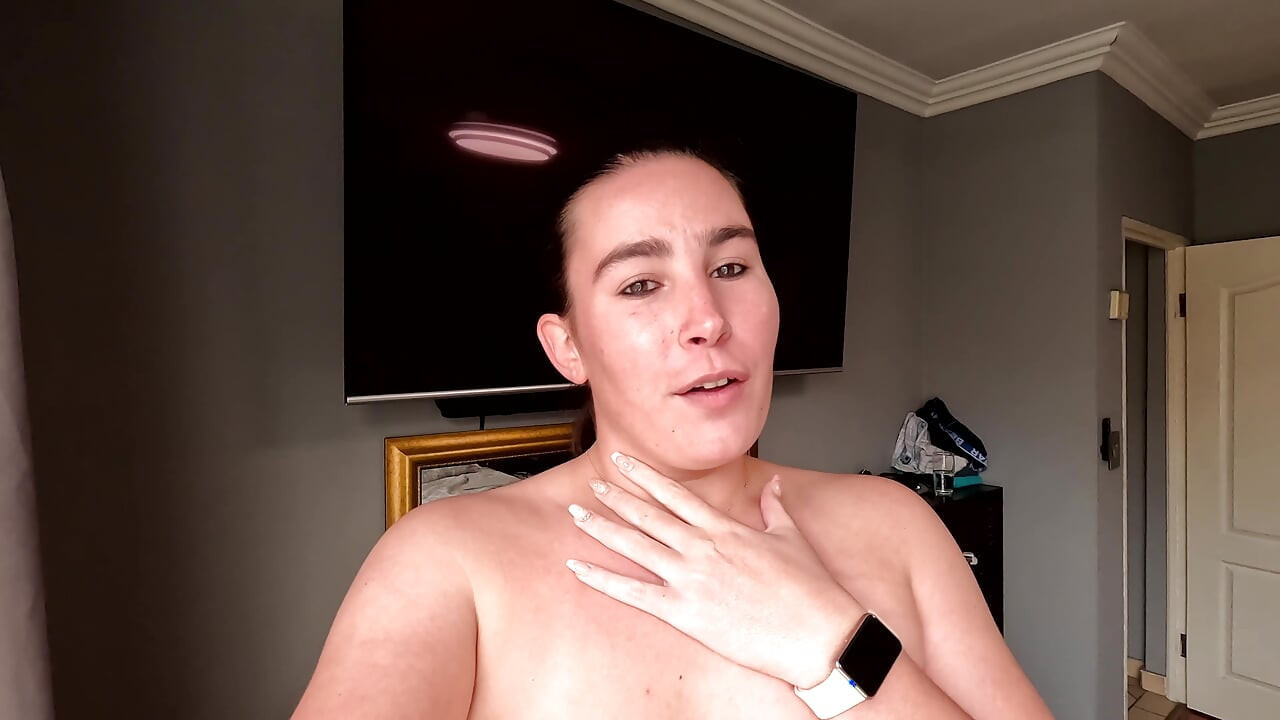 不忠的熱妻派戴綠帽的丈夫自拍口交加射臉