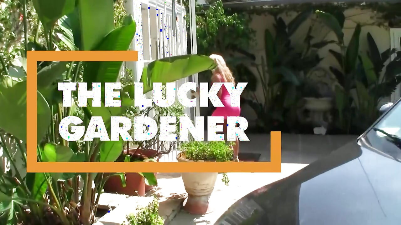 Pov - Jenna Presley fucks her friend Sandy's gardener and drinks his cum
