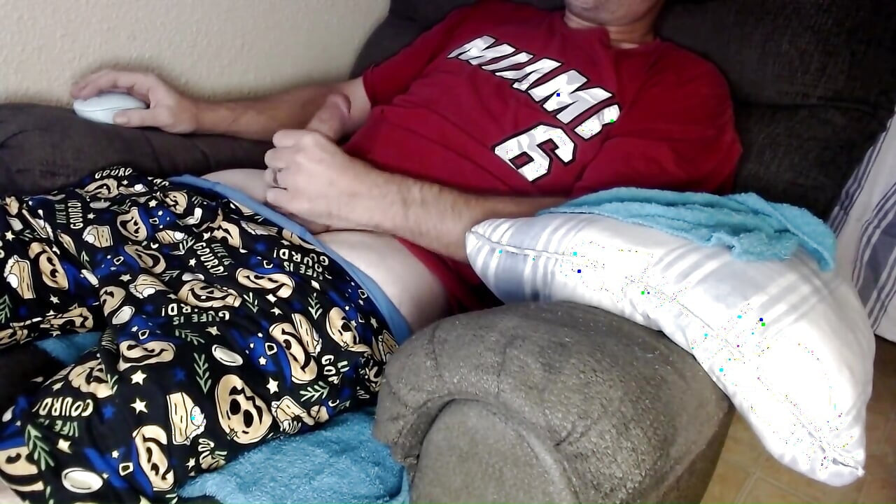 DubeSnackes、楽しくてオナニーの時間を過ごしましょう。