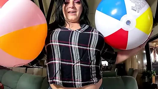 Пляжное давление мяча игра босиком, сжимание, верблюжья лапка и давка бедер