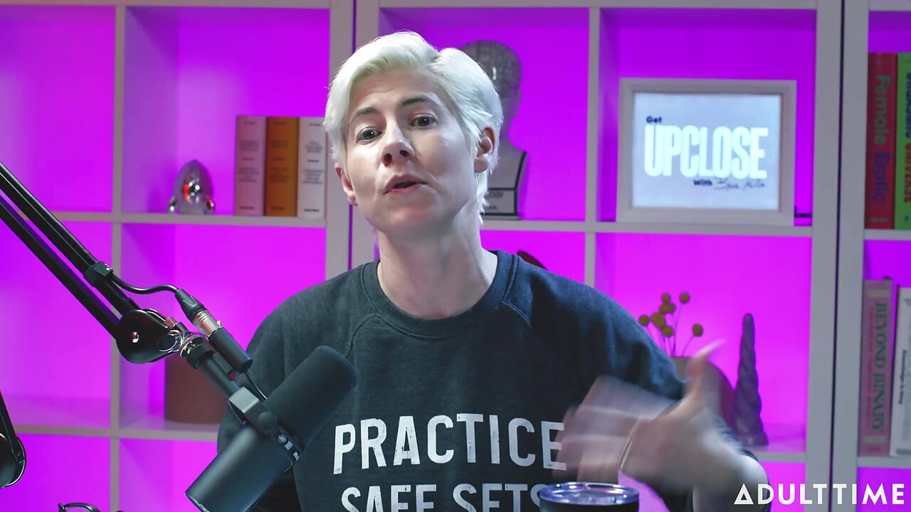 Blake Blossom: Brainrot, Facetune og Futanari the Adult Time Podcast