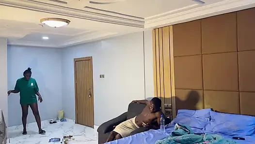Temizlikçimi sikiyorum